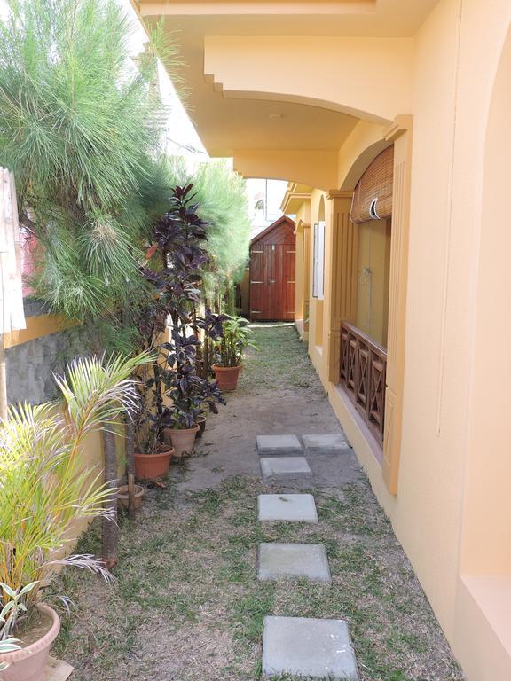 Villa Hibiscus Blue Bay Exterior photo