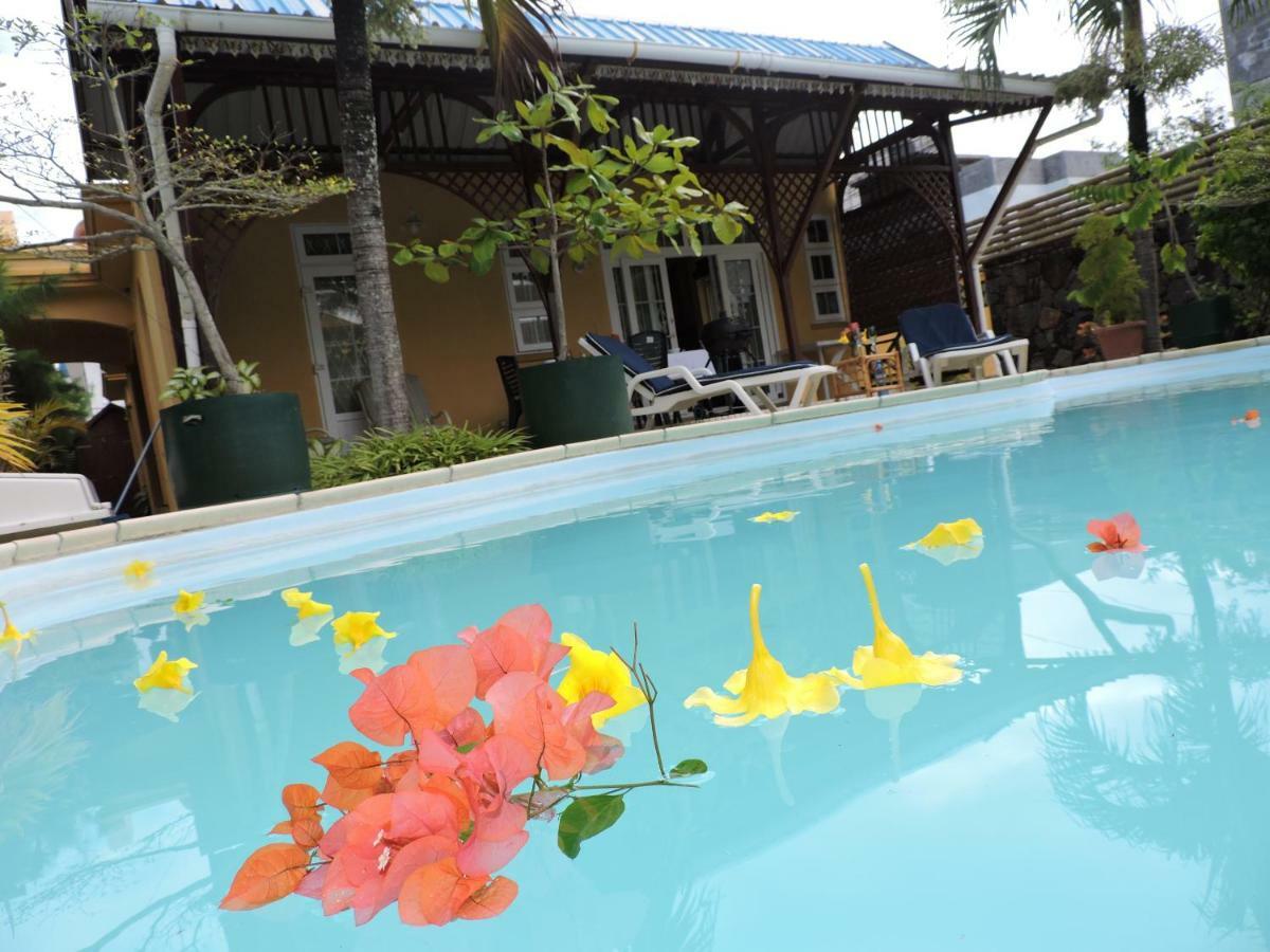 Villa Hibiscus Blue Bay Exterior photo